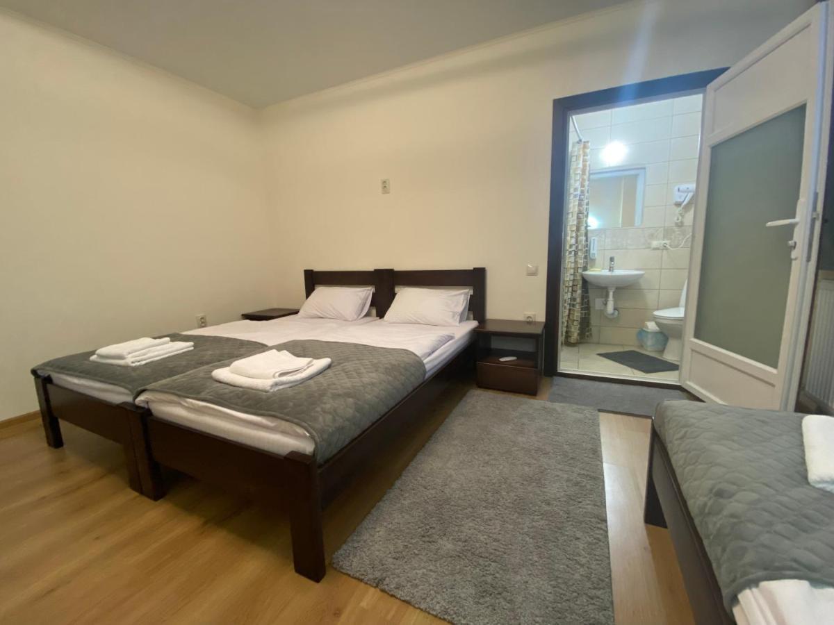 Bed and Breakfast Szaboffcsik Użhorod Zewnętrze zdjęcie